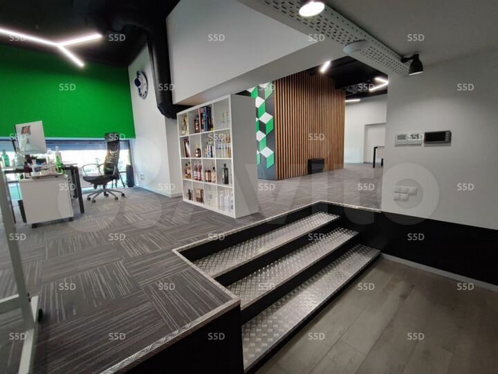 Продам торговое помещение, 364 м²