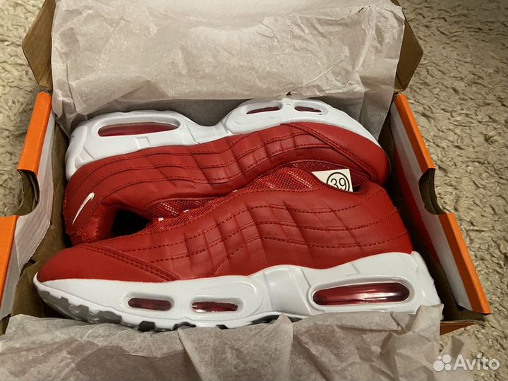 Кроссовки новые