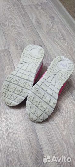 Кроссовки для девочки