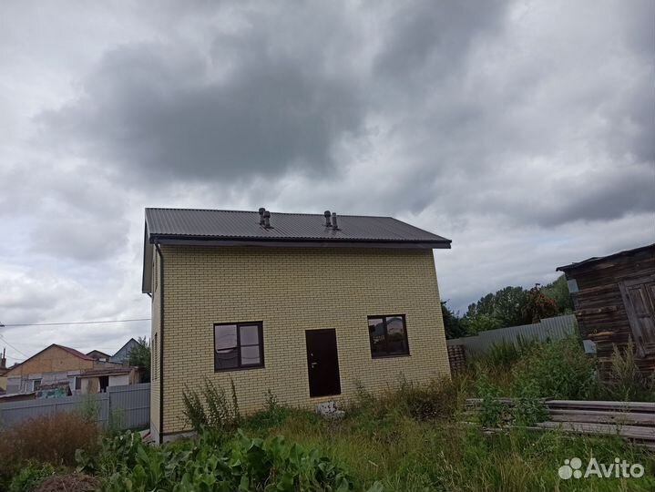 Установка вентиляционных труб на крыше