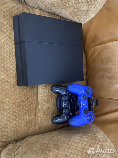 Игровая приставка ps4