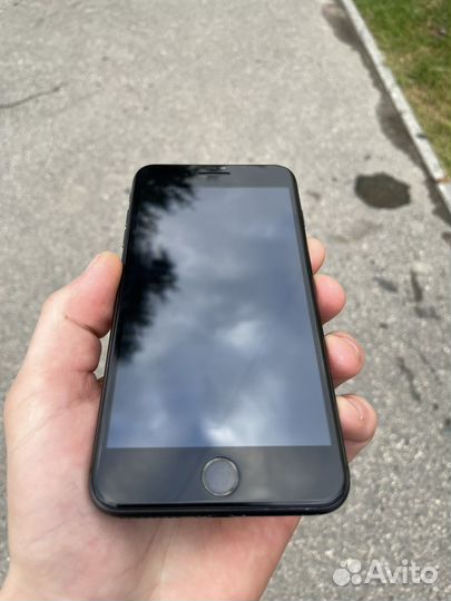 iPhone 8 plus 64gb