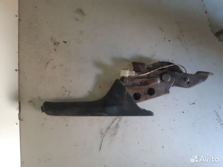 Рычаг ручника mazda familia 1997 год