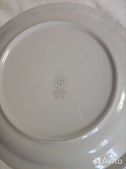 Менажница, тарелки