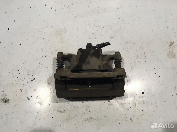 Суппорт передний правый