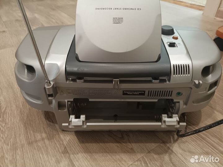 Магнитофон Philips AZ1020