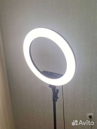 Кольцевая лампа со штативом бу