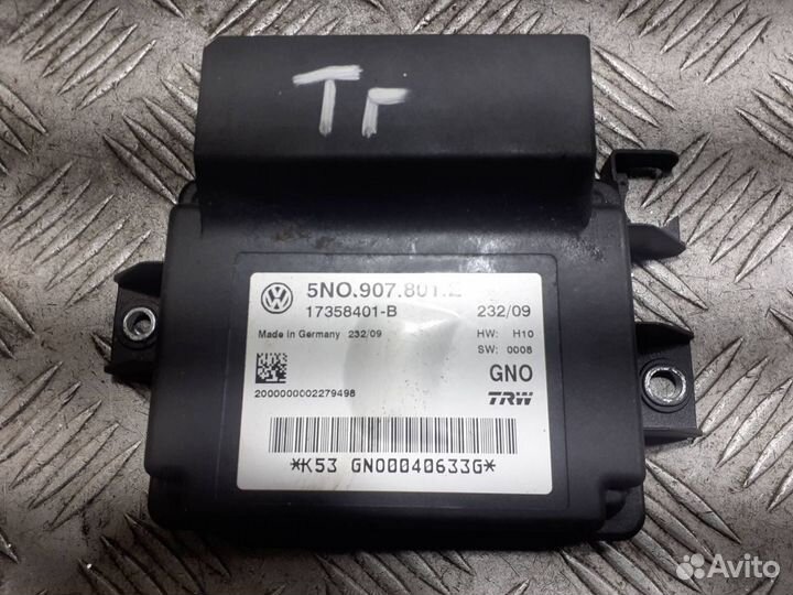 Блок управления ручником Volkswagen Tiguan