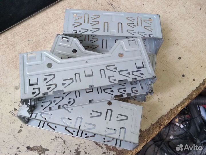 Вставки металлические для автомагнитол