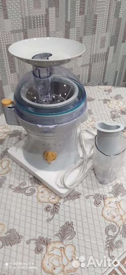 Соковыжималка новая Ладомир