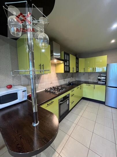 Дом 181,3 м² на участке 14 сот.