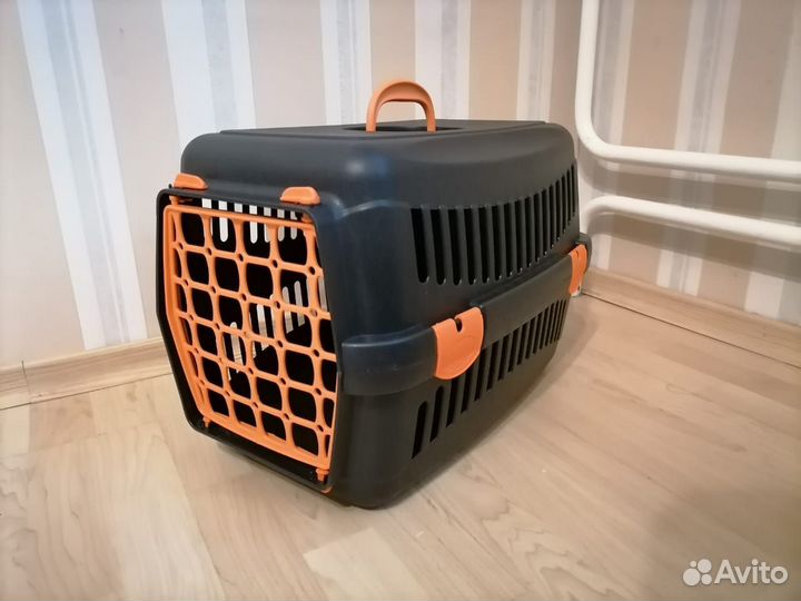 Переноска для животных пластиковая
