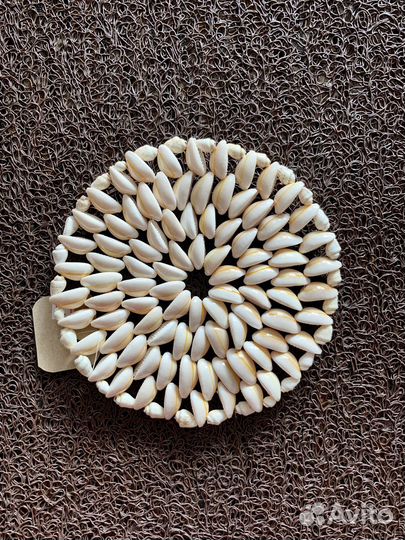 Подставка под горячее из ракушек