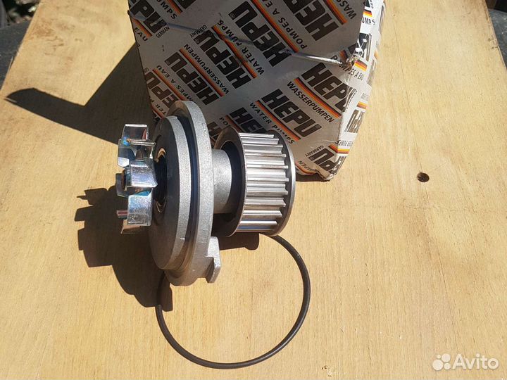 Помпа Опель Шевроле