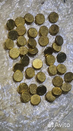 Золотые пуговицы железные