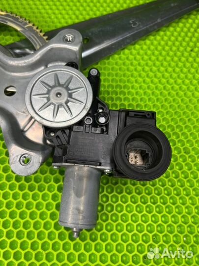 Стеклоподъемный механизм задний левый Toyota Land