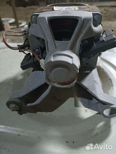 Двигататель стиральной машины