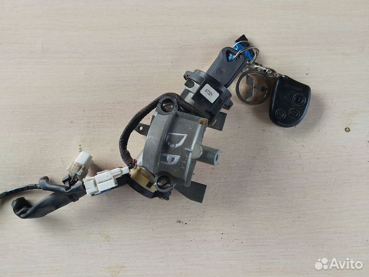 Замок зажигания Митсубиси Каризма 1997 г DA