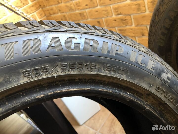 Goodyear UltraGrip Ice 2 205/55 R16 94T