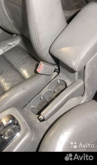 Подлокотник