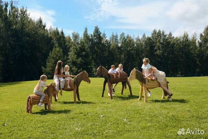 Деревянная лошадка для ребенка от 3х лет