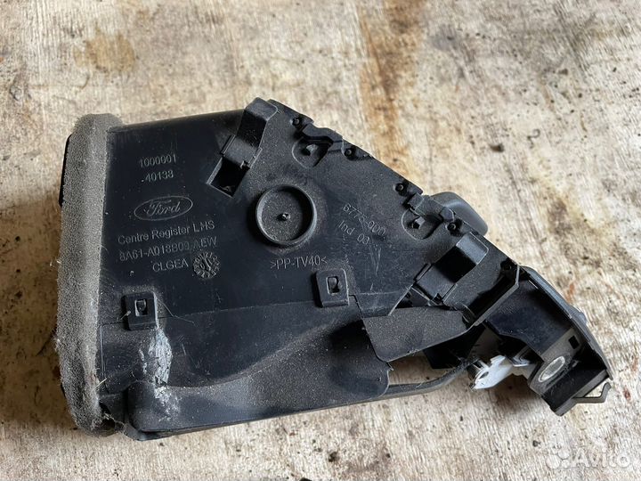 Фиеста 6 мк дефлектор центральный