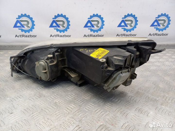 Фара правая Mitsubishi Colt 6 Z34A 1.3 (4A90)