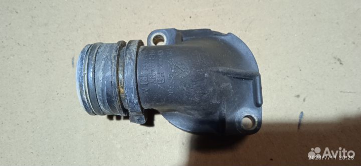 Фланец термостата golf 3, Passat b3/b4, Polo