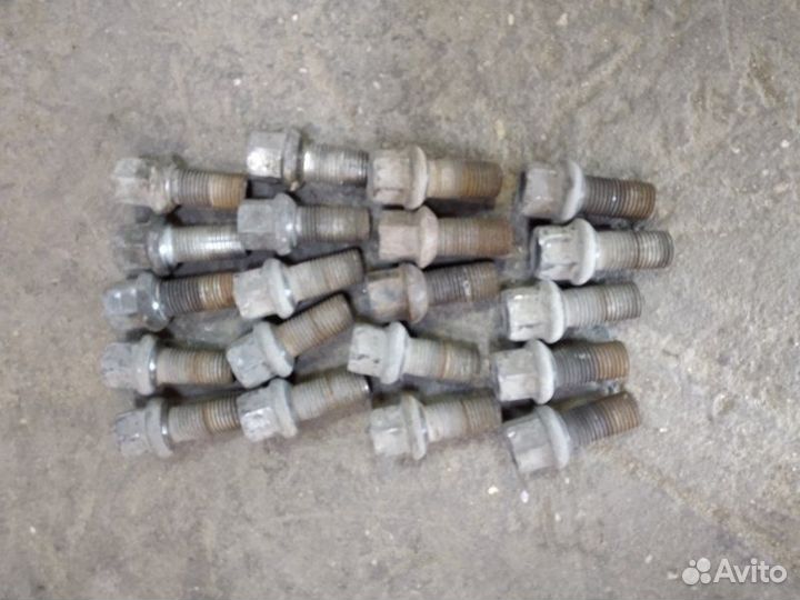 Колесные болты