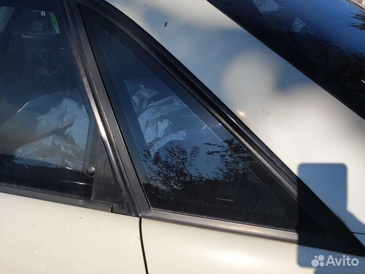 Заднее стекло лобовое Ауди 100 ц4 Audi 100 c4