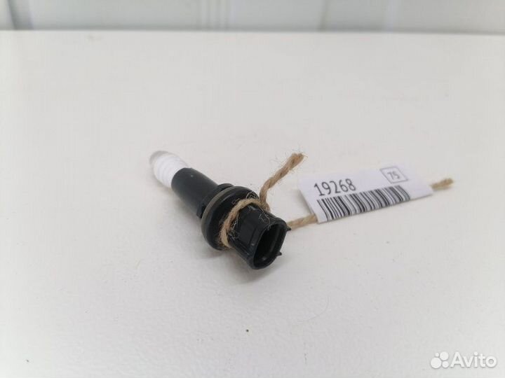 Патрон лампы Toyota Corolla E150
