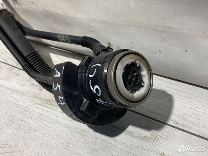 Toyota Rav4 XA50 Горловина топливного бака