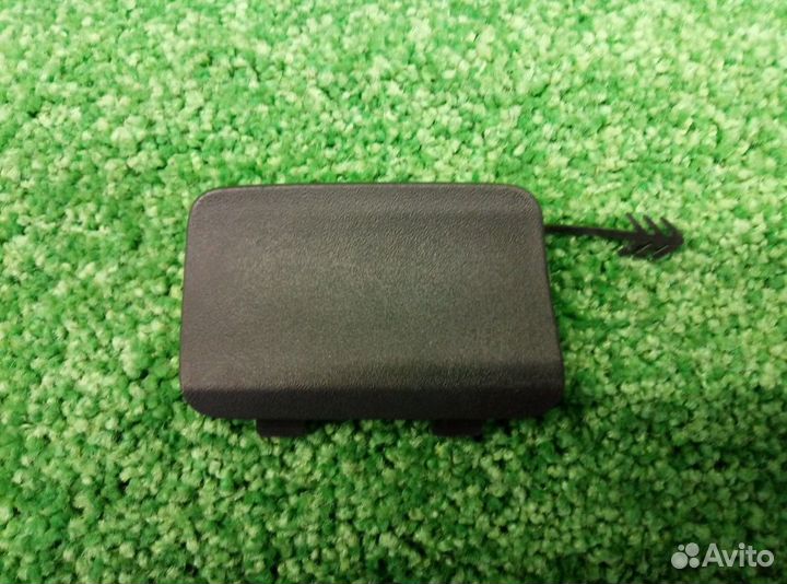 Заглушка буксировочного крюка заднего бампера Audi