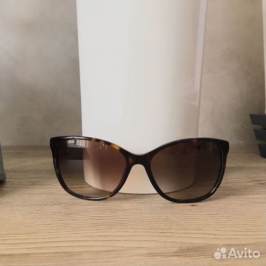 Солнцезащитные очки женские брендовые Armani