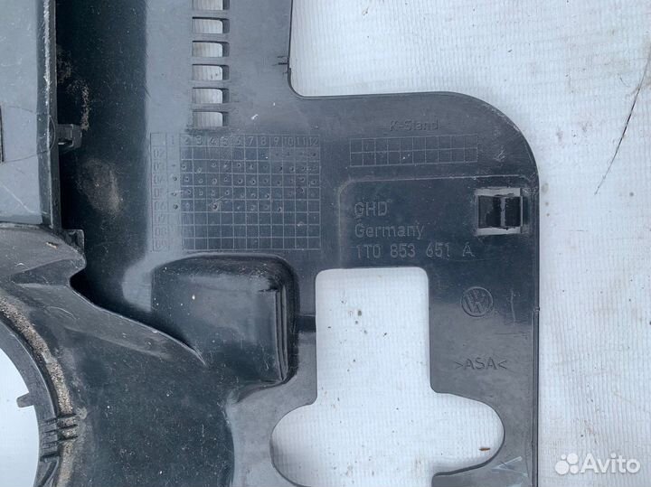 Решетка радиатора Volkswagen Touran