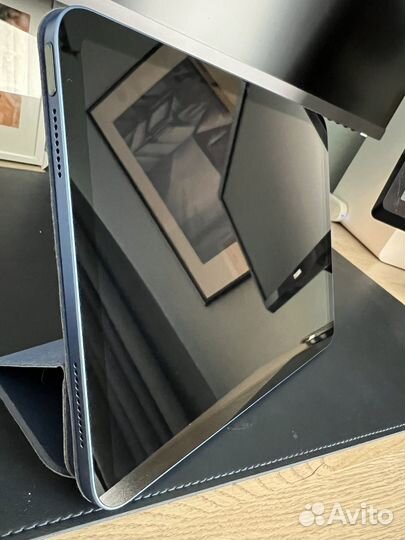 Планшет Apple iPad (10th Gen) Wi-Fi 64 гб