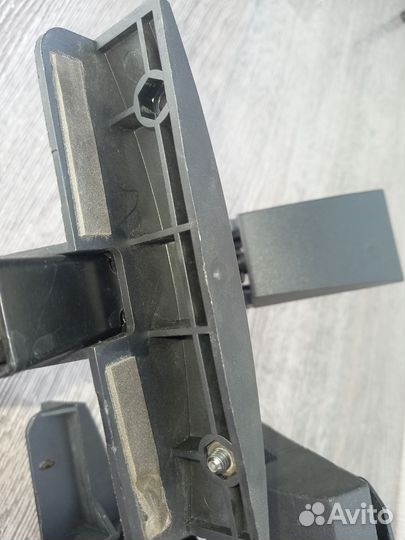 Кронштейн для колонок