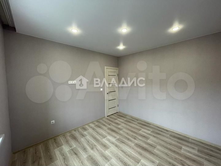 2-к. квартира, 38 м², 3/3 эт.