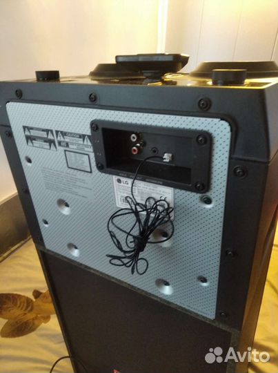 Музыкальная колонка lg