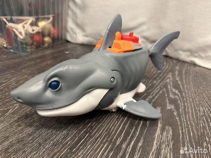Игрушка акула