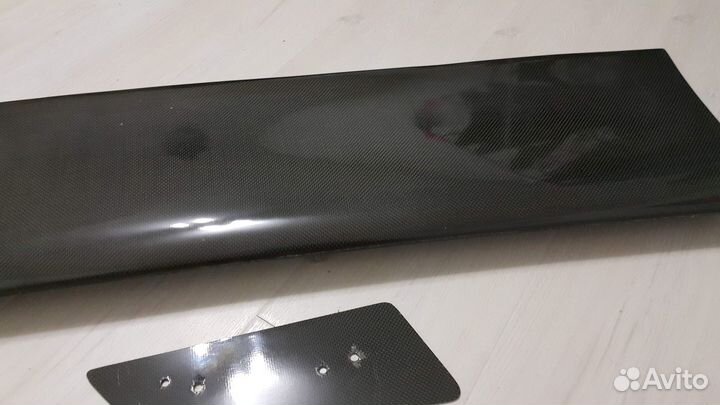 Карбоновый спойлер