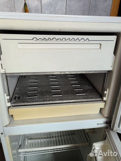 Холодильник Бирюса все работает