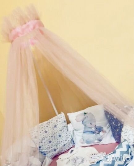 Матрас и держатель для балдахина