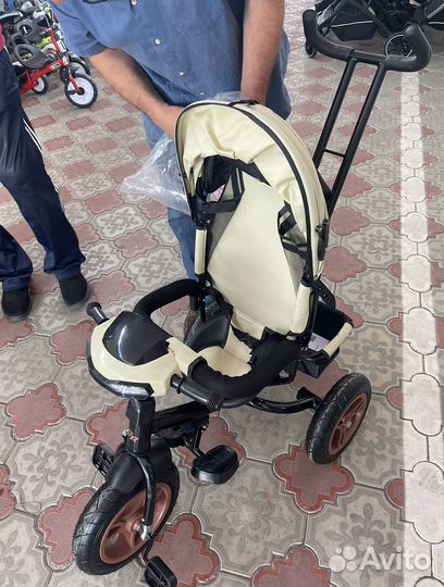 Детский велосипед с ручкой