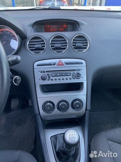 Peugeot 308, 2011