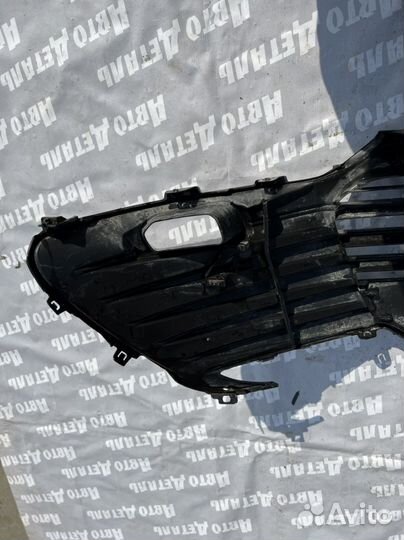 Решетка бампера Toyota Camry 70