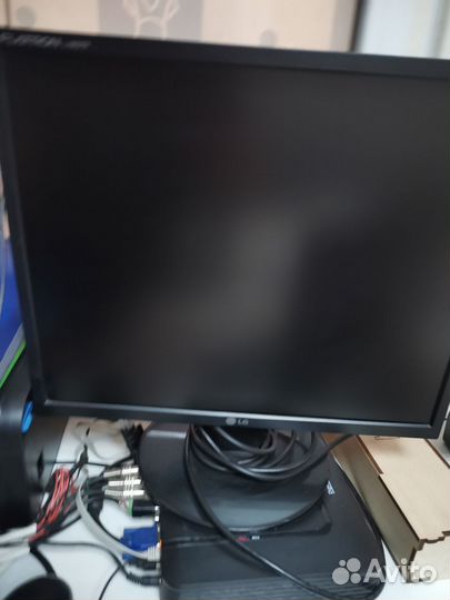 Монитор lg flatron l1953tr