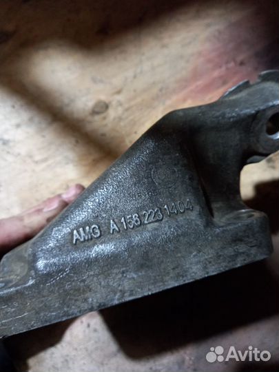 Кронштейн двигателя Mercedes