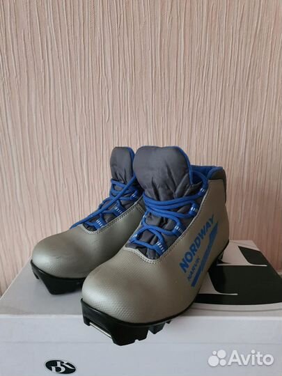 Лыжные ботинки классические р34