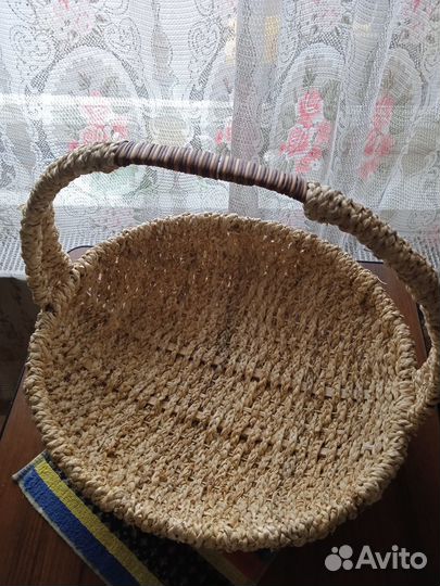 Корзина плетёная